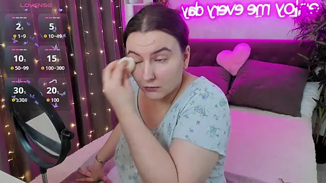 FeralPeach online show from 03-12-26, 07:03