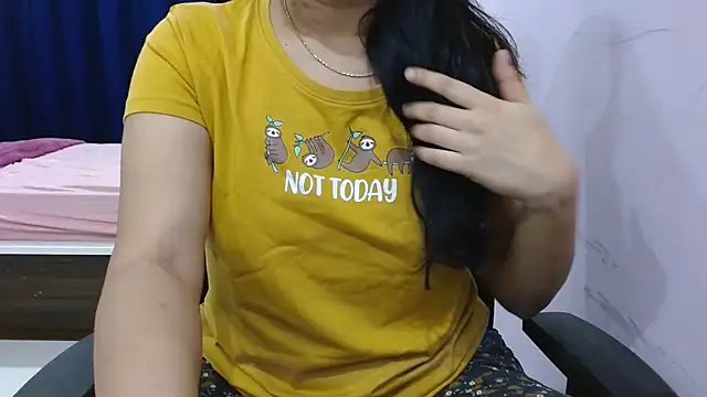 Snapshot of priya__81 chatting on 01-21-25, 04:58 priya 81 online show from 01-21-25, 04:58