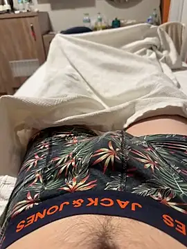 Snapshot of youngermansas chatting on 09-25-25, 02:43 youngermansas online show from 09-25-25, 02:43