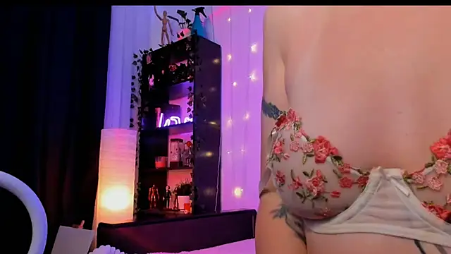 Magic Allie online show from 11-14-25, 06:56