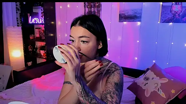 Magic Allie online show from 11-17-25, 06:41