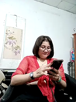 Snapshot of Rose_DiDi chatting on 05-13-26, 04:48 Rose DiDi online show from 05-13-26, 04:48