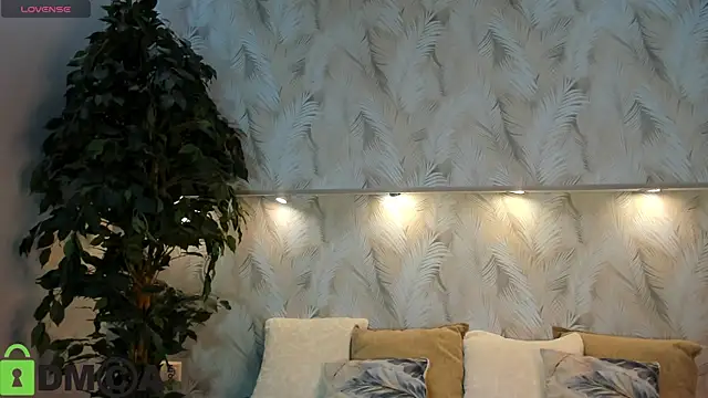 Ruth Oliver online show from 04-03-26, 01:03