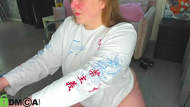 Ruth Oliver online show from 04-11-26, 01:10