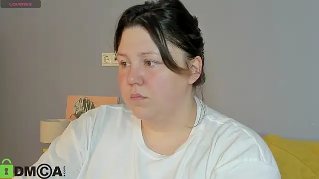 Snapshot of Ruth_Oliver chatting on 07-25-26, 01:04 Ruth Oliver online show from 07-25-26, 01:04