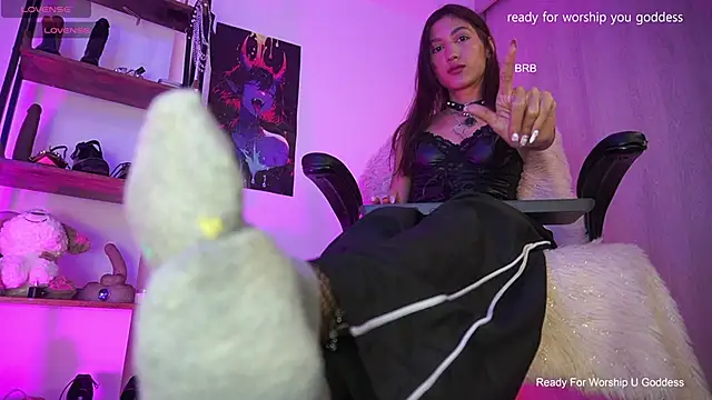 MissKorah online show from 03-31-26, 12:45