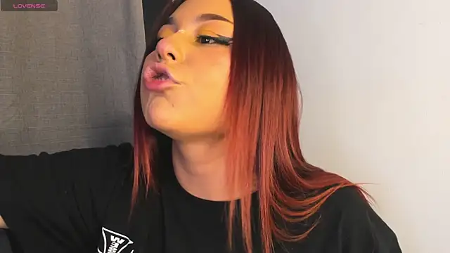 Snapshot of samantha-black chatting on 07-09-26, 11:53 samantha-black online show from 07-09-26, 11:53