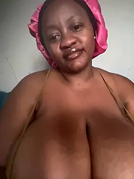 Snapshot of Chubbykarisma27 chatting on 09-27-25, 12:54 Chubbykarisma27 online show from 09-27-25, 12:54