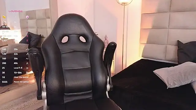 Snapshot of mssjulia chatting on 12-31-24, 10:12 mssjulia online show from 12-31-24, 10:12