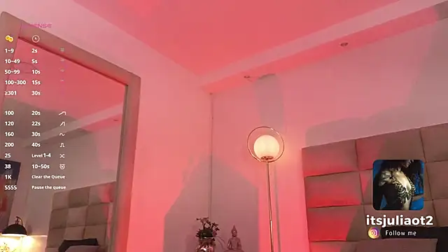 Snapshot of mssjulia chatting on 01-09-25, 11:56 mssjulia online show from 01-09-25, 11:56