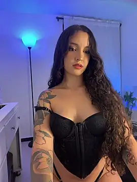 Snapshot of mssjulia chatting on 03-06-25, 12:32 mssjulia online show from 03-06-25, 12:32