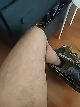 Snapshot of Roman__tri chatting on 03-13-25, 08:54 Roman tri online show from 03-13-25, 08:54