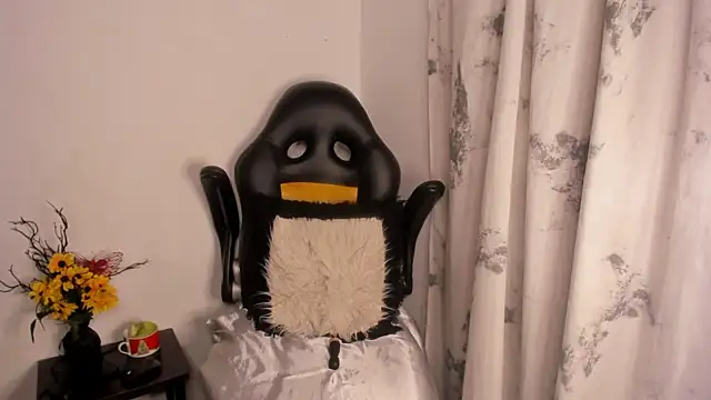 Snapshot of _Selene_1111 chatting on 11-19-25, 07:58 Selene 1111 online show from 11-19-25, 07:58