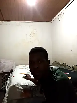 Snapshot of Uncletee112 chatting on 10-26-25, 09:31 Uncletee112 online show from 10-26-25, 09:31