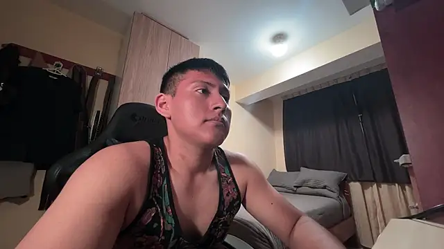 JoshuaTls08 online show from 12-04-25, 04:22