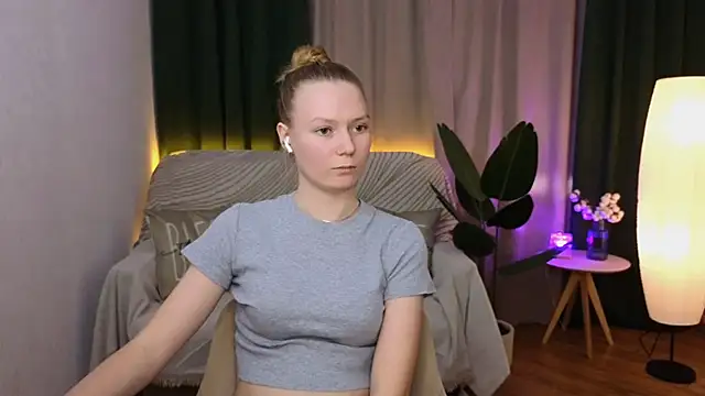 CarolynCohen   online show from 01-14-25, 05:30