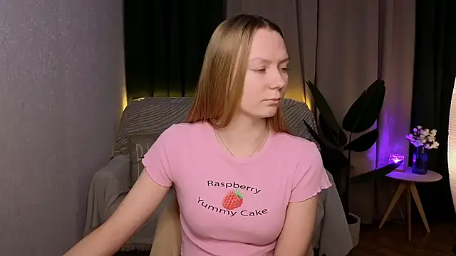 CarolynCohen   online show from 01-17-25, 01:57