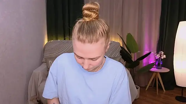 CarolynCohen   online show from 02-04-25, 04:59