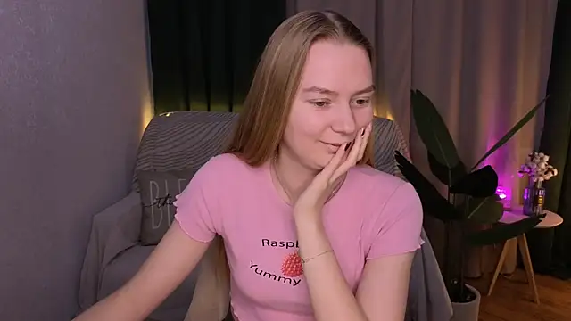 CarolynCohen   online show from 03-07-25, 02:15