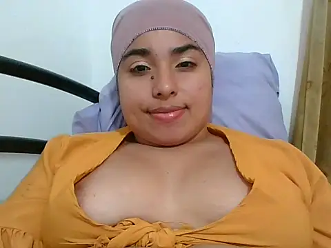 Snapshot of hurrem_had chatting on 11-06-25, 05:58 hurrem had online show from 11-06-25, 05:58