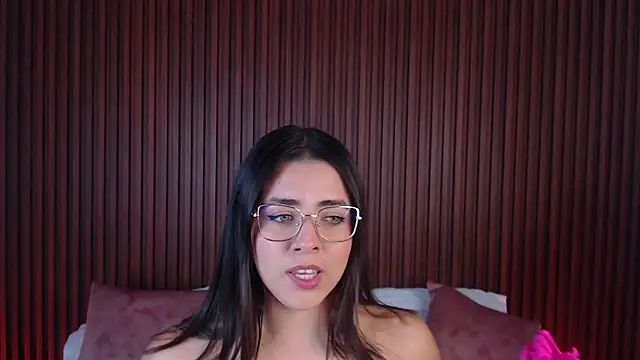 Snapshot of lizowenn_ chatting on 03-15-25, 01:29 lizowenn  online show from 03-15-25, 01:29