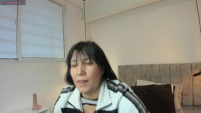 Snapshot of GiaFox_ chatting on 04-29-26, 08:15 GiaFox online show from 04-29-26, 08:15