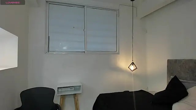 Snapshot of GiaFox_ chatting on 05-14-26, 08:15 GiaFox online show from 05-14-26, 08:15