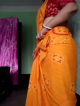 Snapshot of Rosy-B chatting on 11-07-25, 12:32 Rosy-B online show from 11-07-25, 12:32