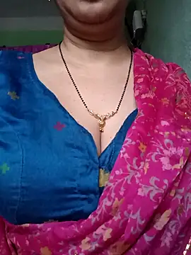 Snapshot of Rosy-B chatting on 05-05-26, 12:29 Rosy-B online show from 05-05-26, 12:29