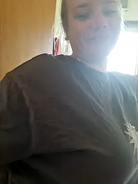 Off the Lesh online show from 09-20-25, 03:40