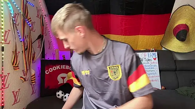 Cookieboy88 online show from 06-12-26, 12:26