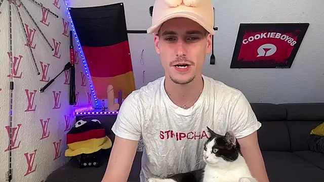 Cookieboy88 online show from 07-08-26, 04:11