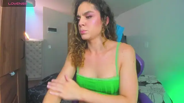 Snapshot of mariiahneedles chatting on 07-12-26, 10:34 mariiahneedles online show from 07-12-26, 10:34