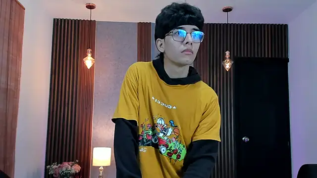 Snapshot of billie_jr chatting on 02-25-25, 12:24 billie jr online show from 02-25-25, 12:24