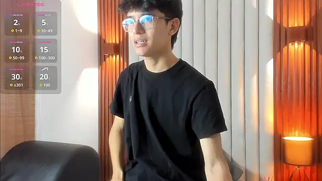 Snapshot of billie_jr chatting on 09-26-25, 03:43 billie jr online show from 09-26-25, 03:43