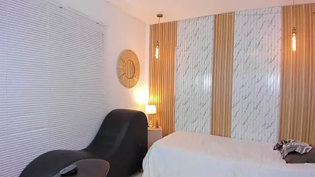 Snapshot of billie_jr chatting on 10-17-25, 03:42 billie jr online show from 10-17-25, 03:42