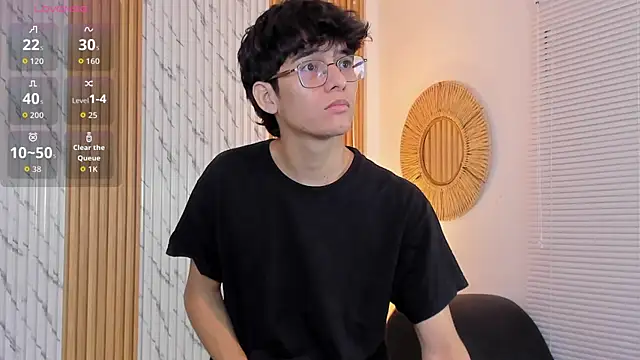 Snapshot of billie_jr chatting on 10-22-25, 04:02 billie jr online show from 10-22-25, 04:02