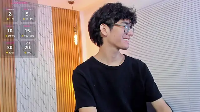 Snapshot of billie_jr chatting on 10-26-25, 03:45 billie jr online show from 10-26-25, 03:45