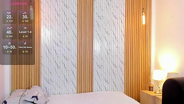 Snapshot of billie_jr chatting on 11-11-25, 03:50 billie jr online show from 11-11-25, 03:50