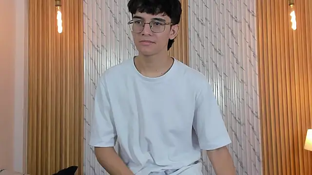 Snapshot of billie_jr chatting on 11-18-25, 03:56 billie jr online show from 11-18-25, 03:56