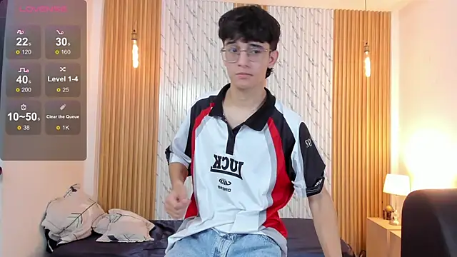 Snapshot of billie_jr chatting on 11-19-25, 03:28 billie jr online show from 11-19-25, 03:28