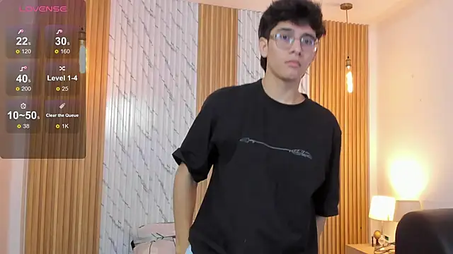 Snapshot of billie_jr chatting on 11-23-25, 03:39 billie jr online show from 11-23-25, 03:39