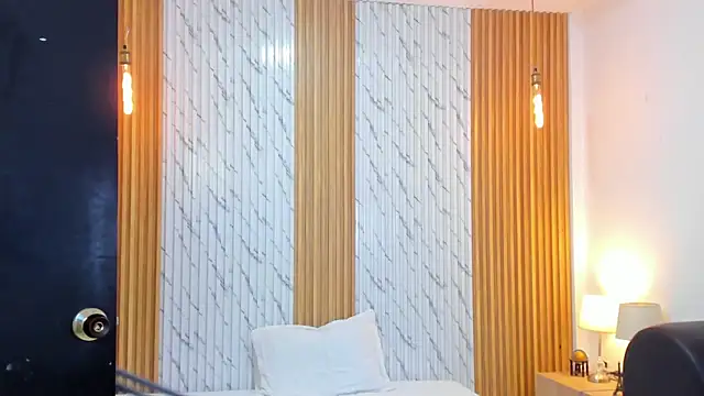 Snapshot of billie_jr chatting on 12-03-25, 03:14 billie jr online show from 12-03-25, 03:14