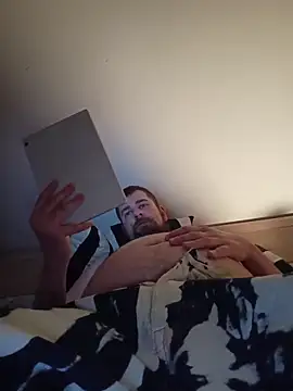 machobear87 online show from 03-11-26, 08:37