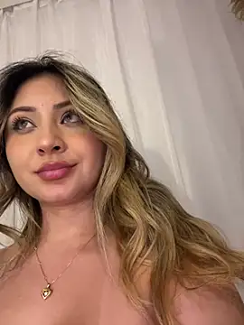 SaraFerreira online show from 03-18-25, 11:53