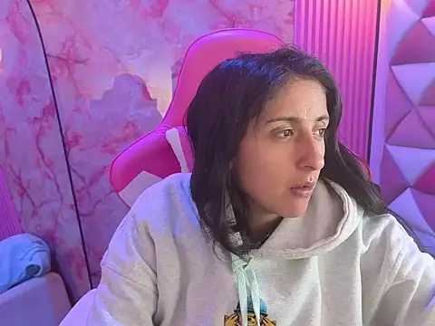 Snapshot of Cameron_cutte chatting on 03-20-26, 03:33 Cameron cutte online show from 03-20-26, 03:33