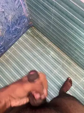 Snapshot of Tamil_Paiyan_99 chatting on 10-02-25, 07:48 Tamil Paiyan 99 online show from 10-02-25, 07:48