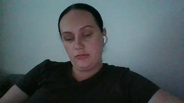 Snapshot of CurvyQueen2023 chatting on 09-21-25, 05:03 CurvyQueen2023 online show from 09-21-25, 05:03