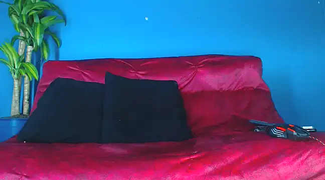 Snapshot of Mracialatina chatting on 02-07-25, 11:03 Mracialatina online show from 02-07-25, 11:03