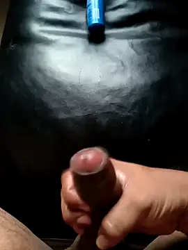 Snapshot of Village_0boy chatting on 09-25-25, 09:35 Village 0boy online show from 09-25-25, 09:35